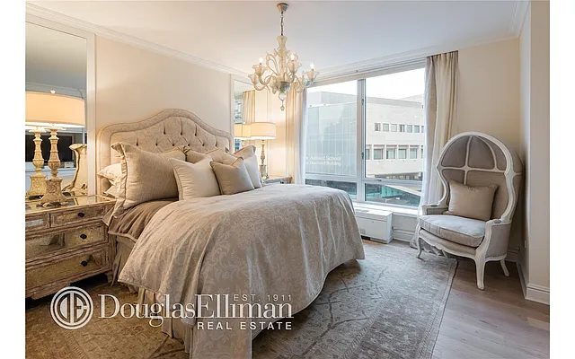 Rented by Douglas Elliman | media 18