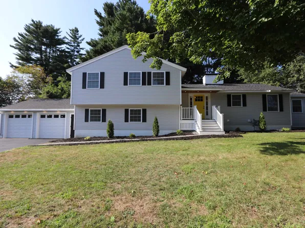 10 Carolan Avenue, Hampton, NH 03842