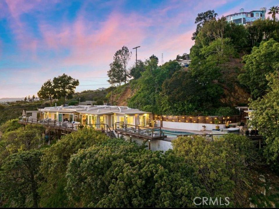 1st image of 8494 Cole Crest Dr