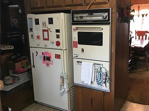 4th image of 135 E Canyon Dr