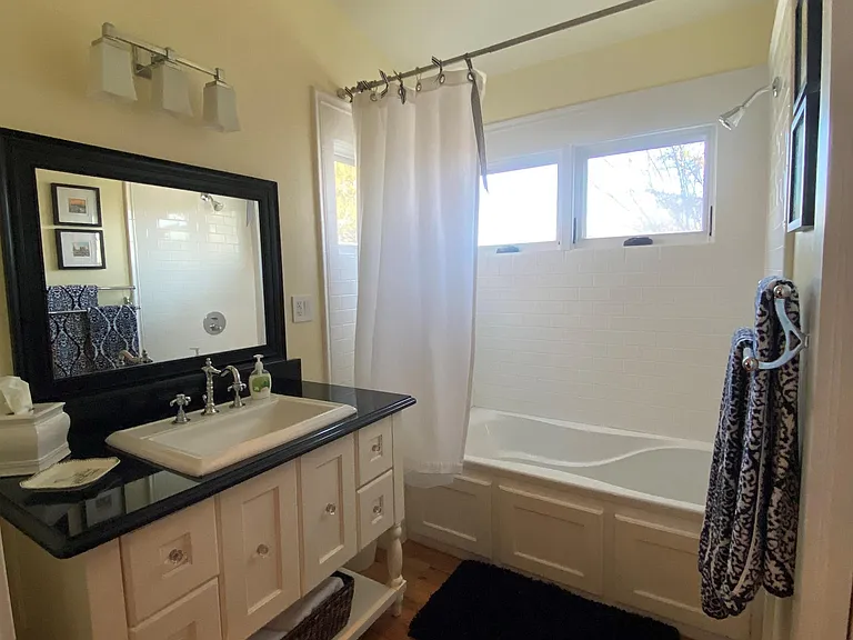 347 S Mount Vernon Ave — Photo 19