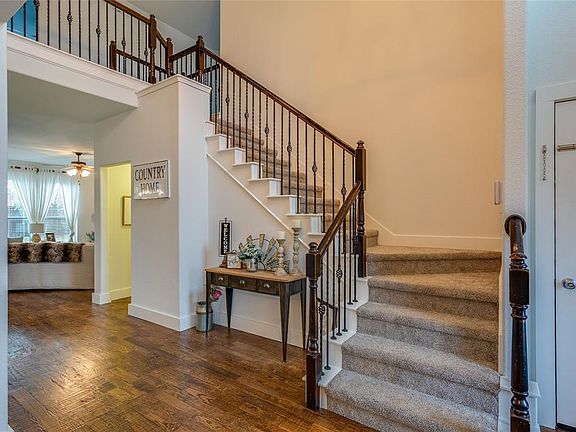 4th image of 1105 Acacia Dr
