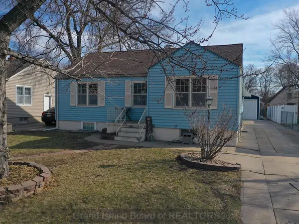 2211 W Division St, Grand Island, NE 68803