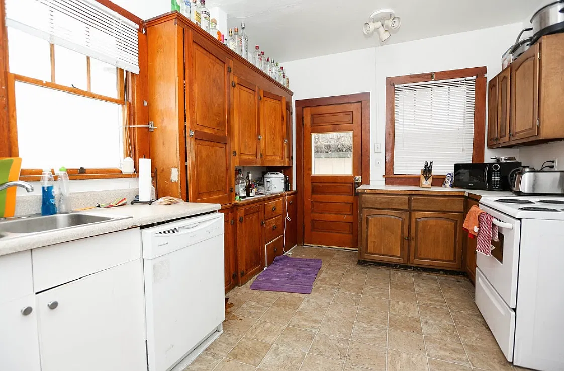 959 Marine St — Photo 2
