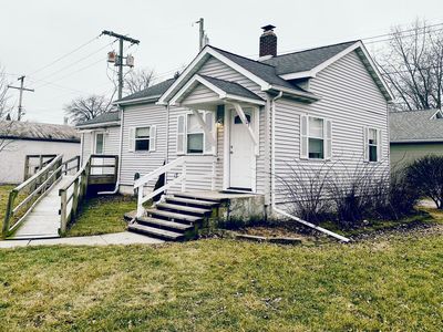 103 W Mentor St, Kouts, IN, 46347