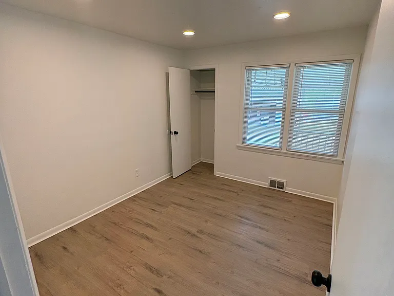 9609 Alexander Rd — Photo 8