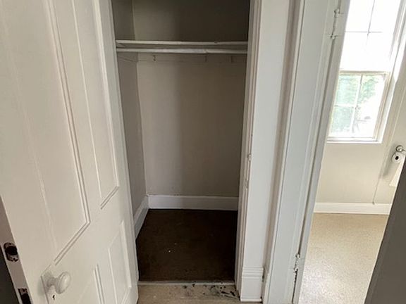 5th image of 76 E Innis Ave