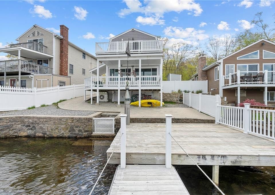 208 Lake Shore Dr, Pascoag, RI 02859 Zillow