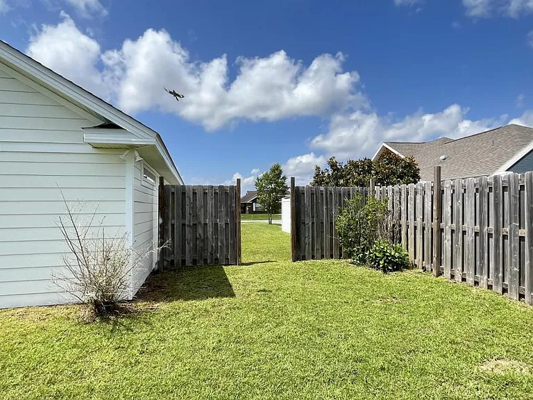 4840 McCall Ln — Photo 45