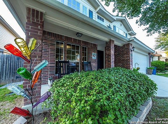 2nd image of 224 Goliad Dr