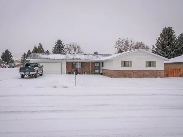 55 Casper Dr, Cody, WY 82414