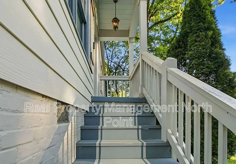 1189 Atlantic Dr NW — Photo 2