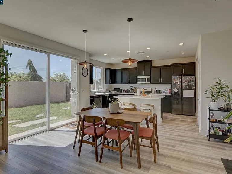 281 Cinnabar Way — Photo 10