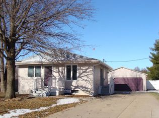 1703 H St, Aurora, NE 68818