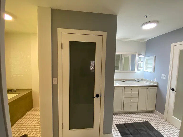 Bath room with exterior of toilet room