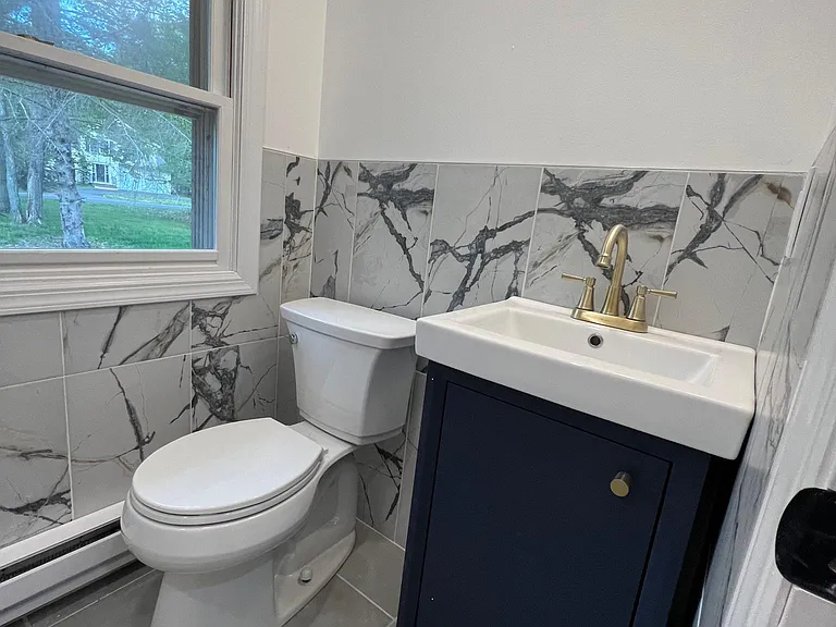 436 Stillwater Dr — Photo 10
