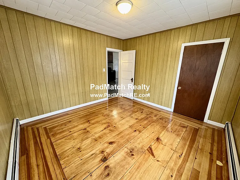 219 Charlton St #1 — Photo 12