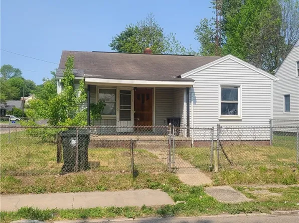 2005 Maple Ave NE, Canton, OH 44714