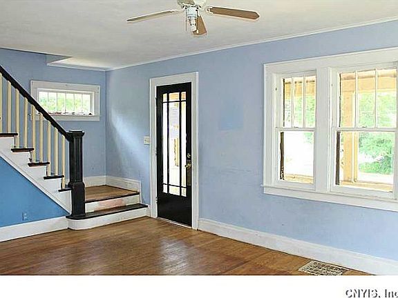 3rd image of 208 Hamden Dr