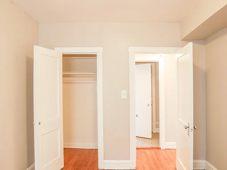 2625 N Spaulding Ave #2W — Photo 8