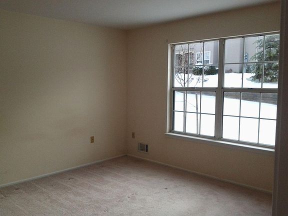 3rd image of 2205 Vroom Dr