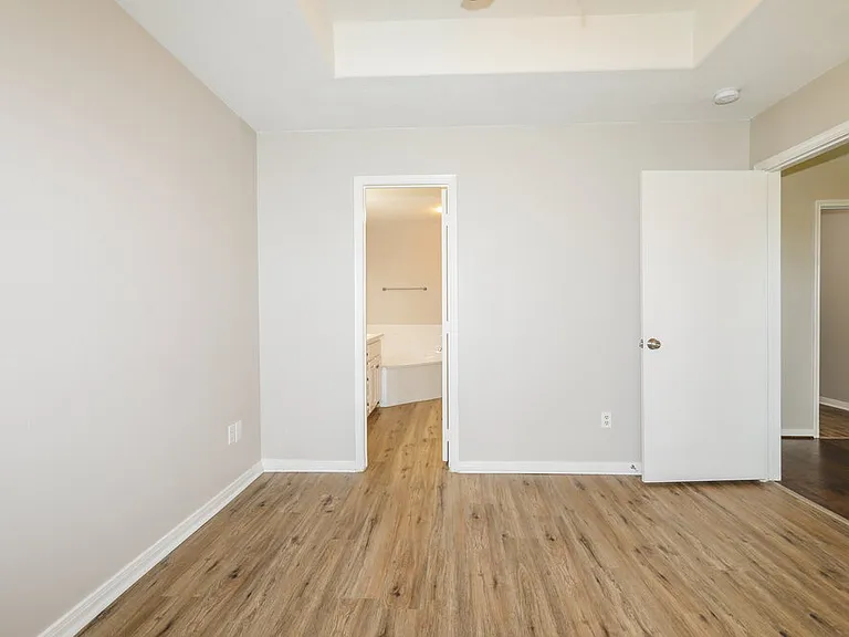 16325 Sun View Ln — Photo 11