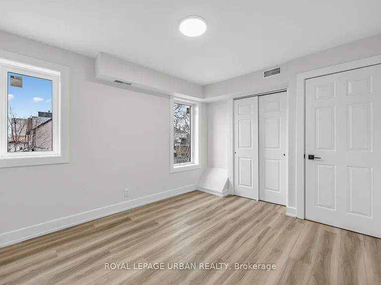 851 Danforth Ave #B — Photo 10