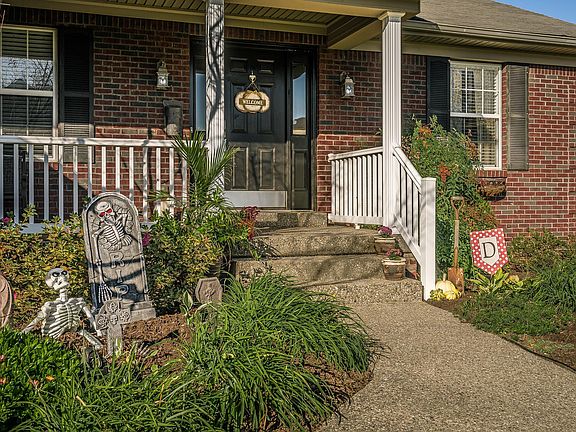 4th image of 178 Lincoln Station Dr