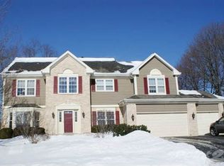 1146 Omalley Dr, Lake Zurich, IL 60047