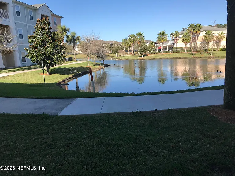 8201 Green Parrot Rd #106 — Photo 4