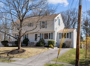 9 Newington Rd, Peabody, MA 01960