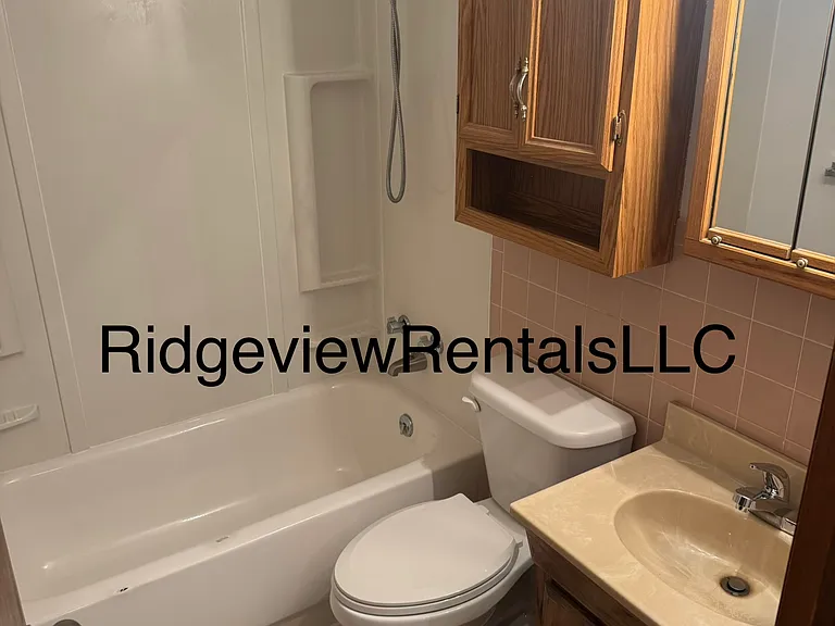 220 6th Ave NW #102 — Photo 4
