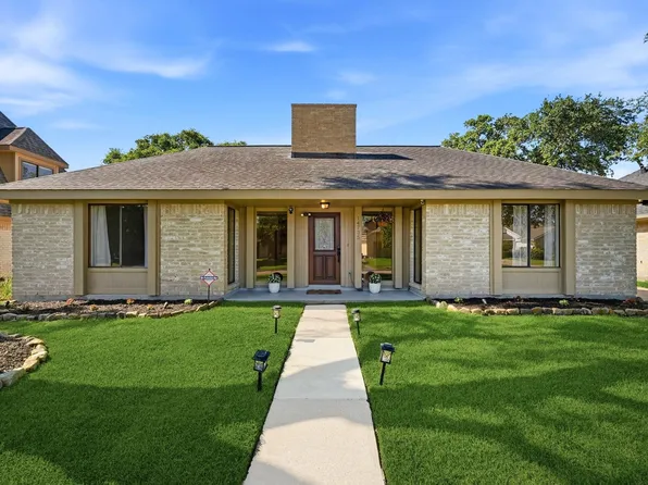 14735 Delbarton Dr, Houston, TX 77083