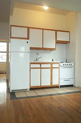 Rented by Tower Brokerage | media 4