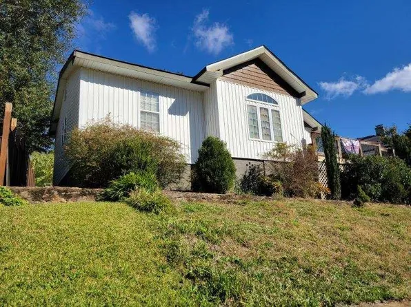 106 Lawrence St, Lyman, SC 29365