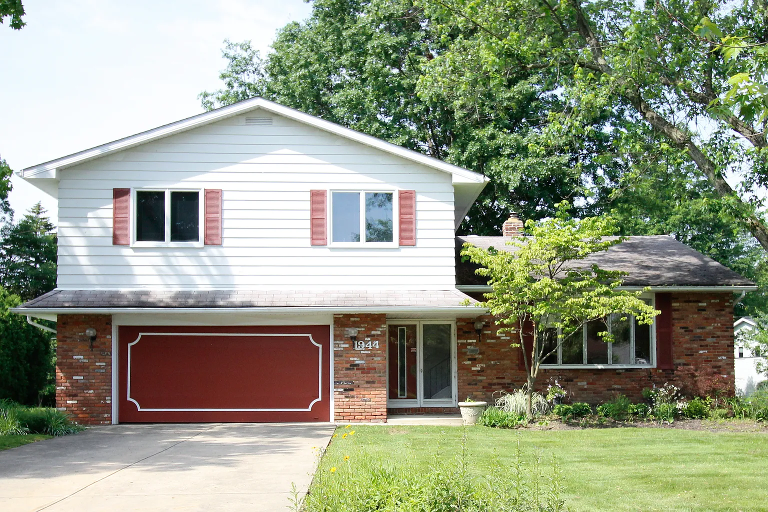 1944 Bromton Dr photo 1