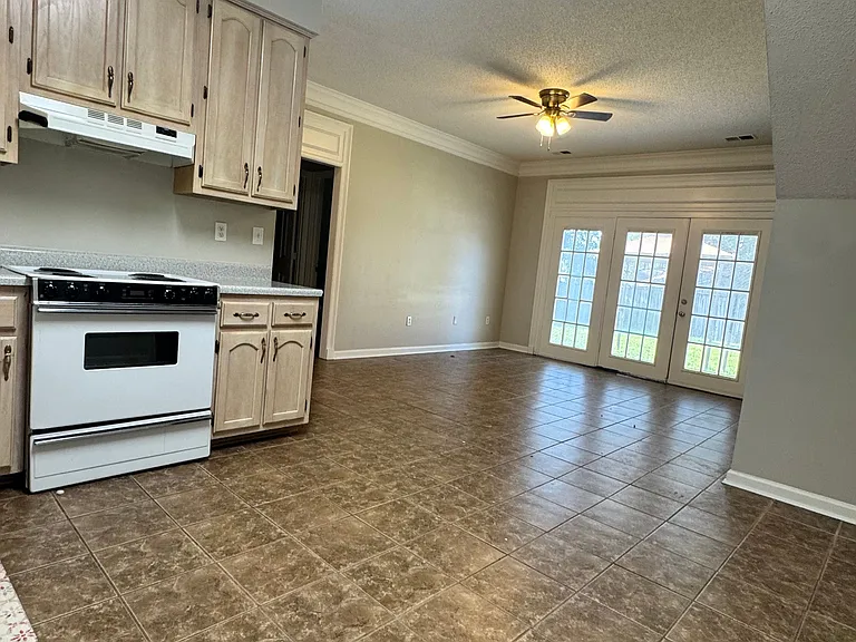 9931 Riggan Dr — Photo 5