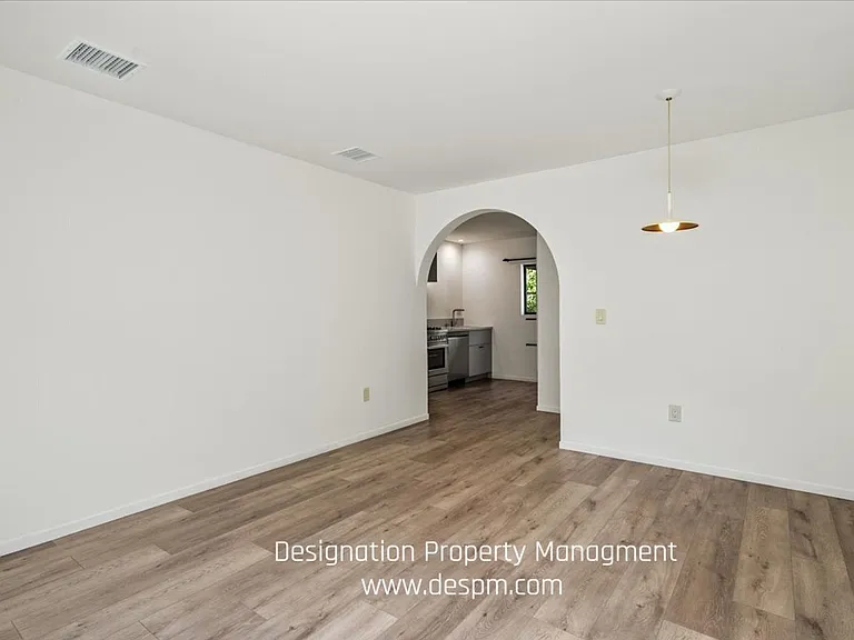 Verdugo Place — Photo 3