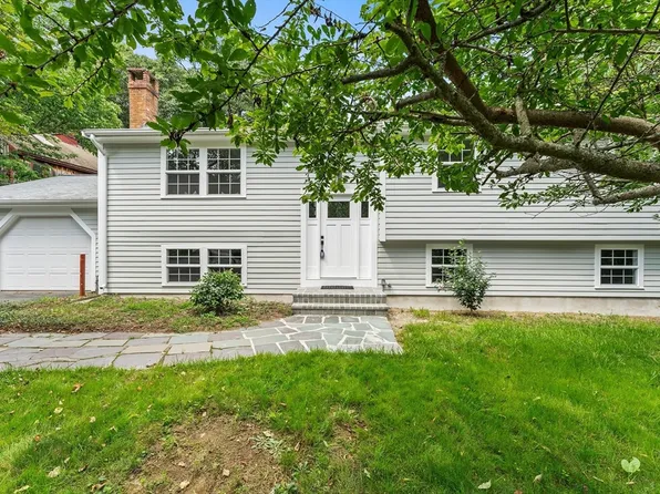 456 Parsonage St, Marshfield, MA 02050