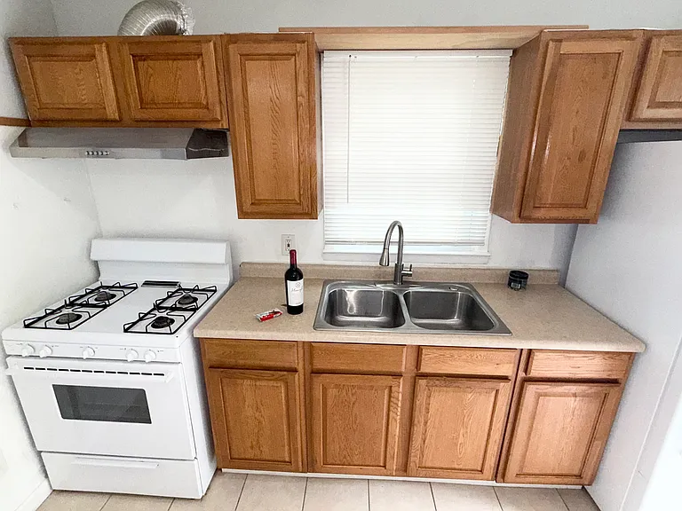 1678 Aircraft Dr SE #1 — Photo 5
