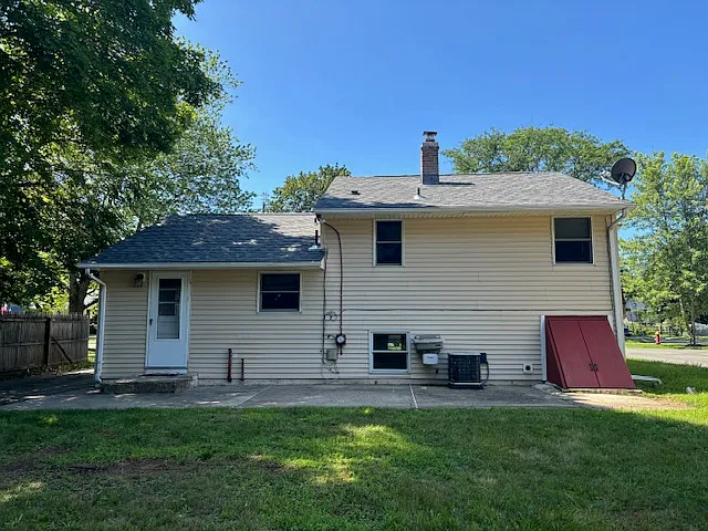 838 E Center St — Photo 5