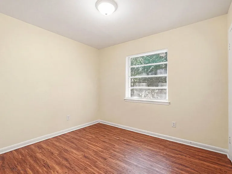 10227 Glenmawr Dr — Photo 14