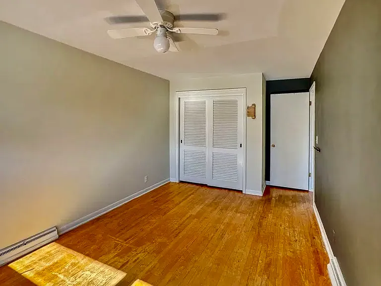 1350 Pinecrest Ave SE #2 — Photo 2
