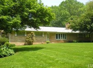 4717 Chestnut Hill Rd, Center Valley, PA 18034