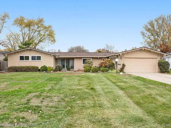 25345 Lyncastle St, Farmington Hills, MI 48336