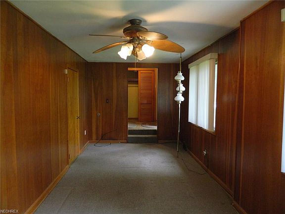 4th image of 1005 Park Cir