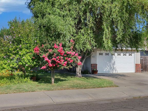 3rd image of 1251 S Sunset Dr