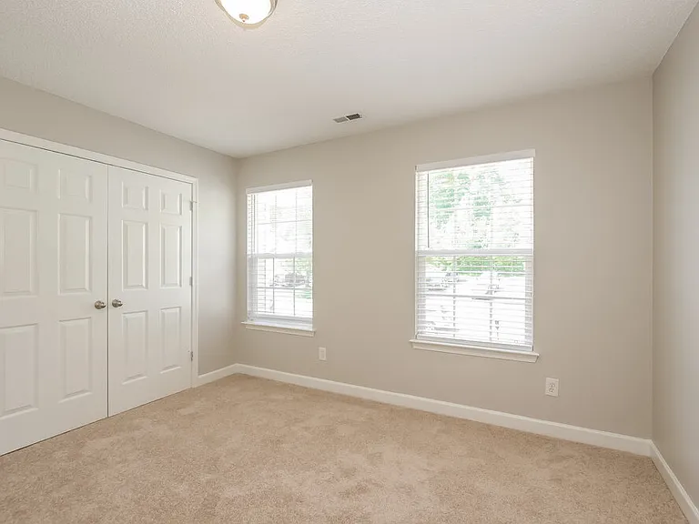 2127 Pleasant Dale Dr — Photo 15