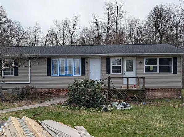 207 Scotch Pine Rd, Dillsburg, PA 17019