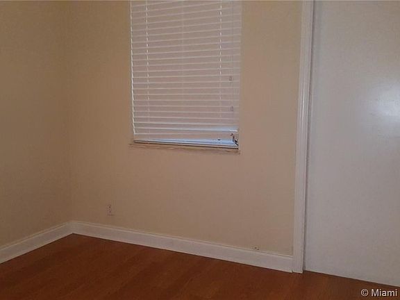 3rd image of 815 W 40th St APT 6